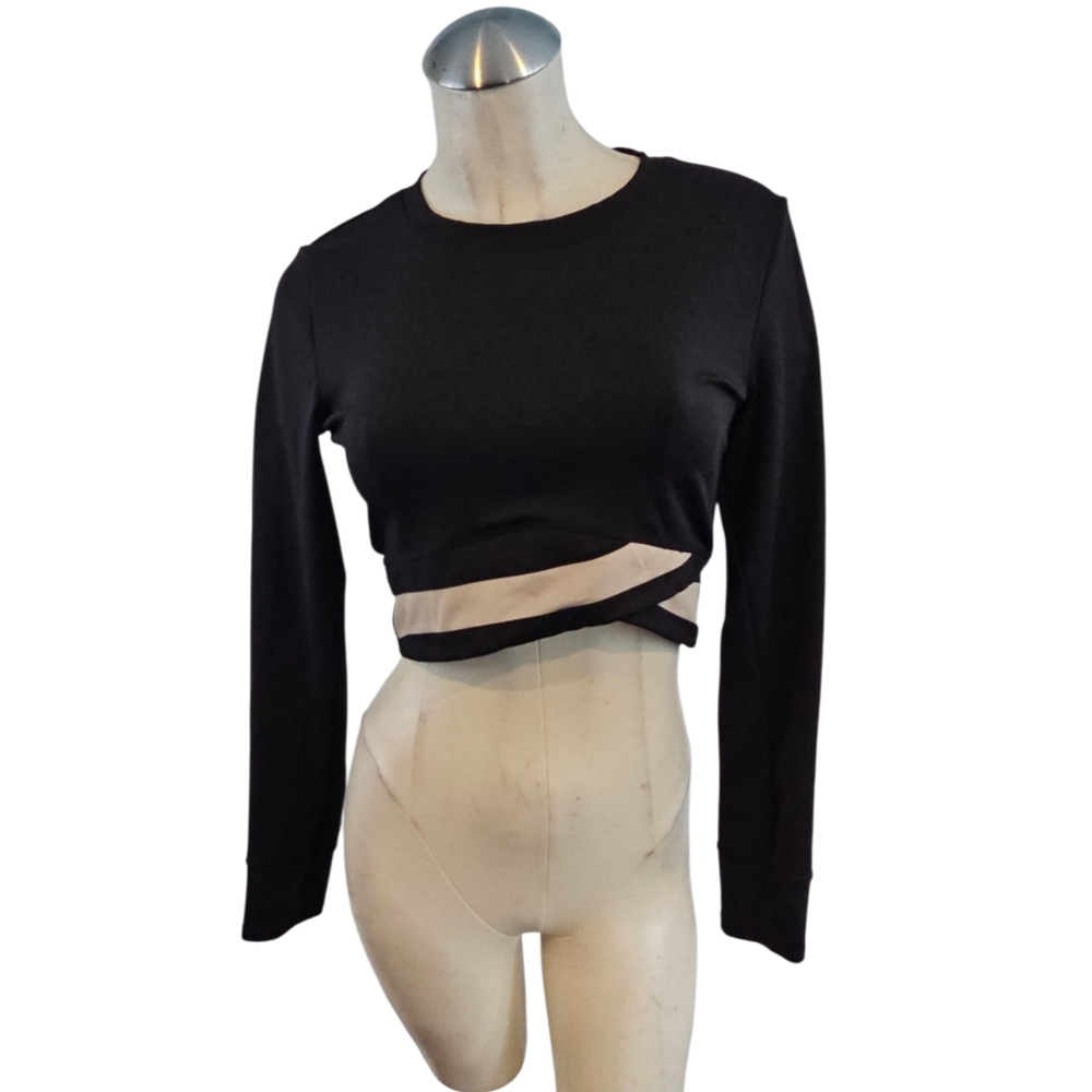 Move Theology Size M Cropped Long Sleeve Top